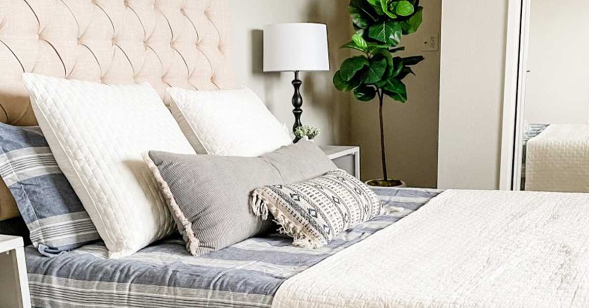 Ways to Use a Coverlet on Your Bed