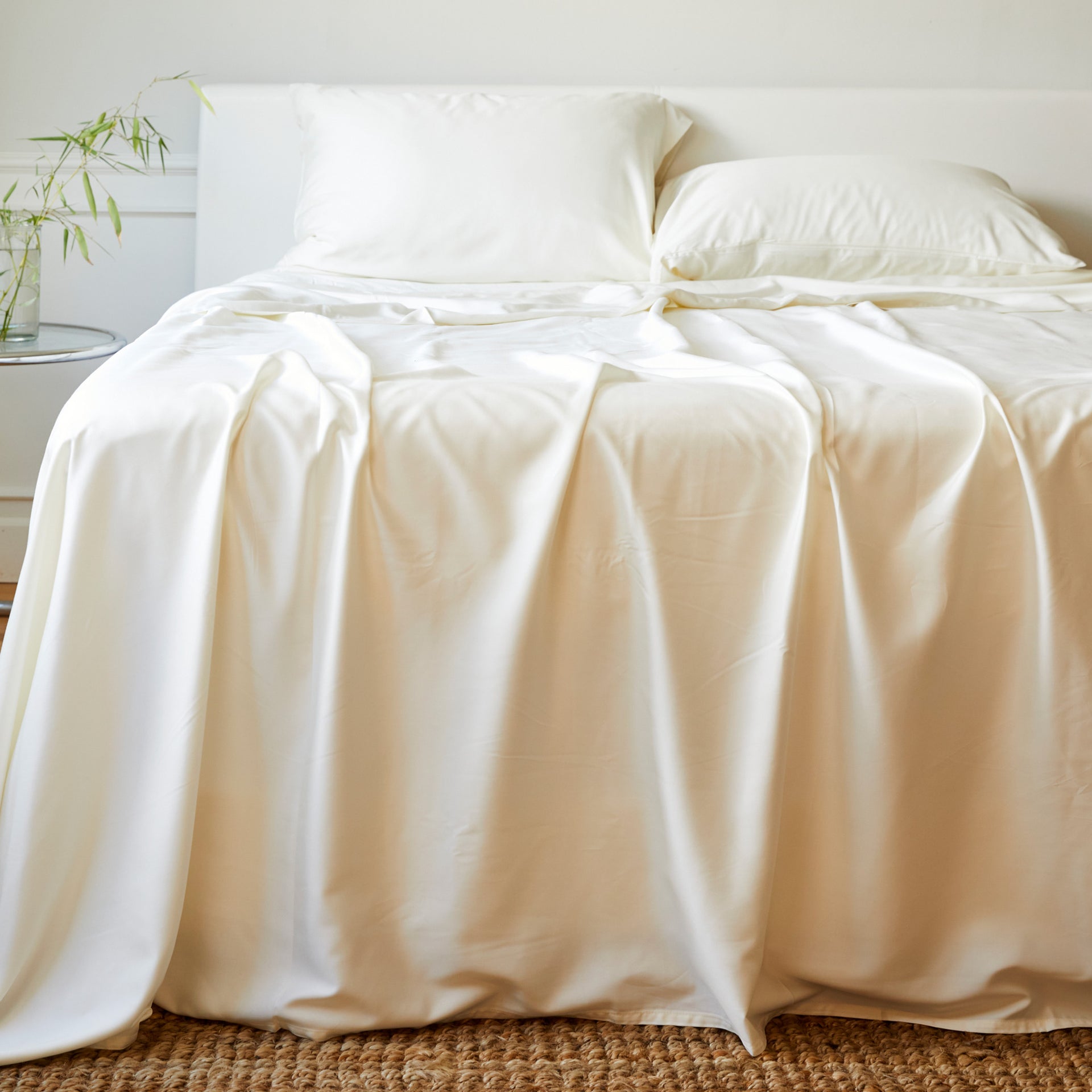 BedVoyage Luxury 100% viscose from Bamboo Bed Sheet Set - Ivory - Queen